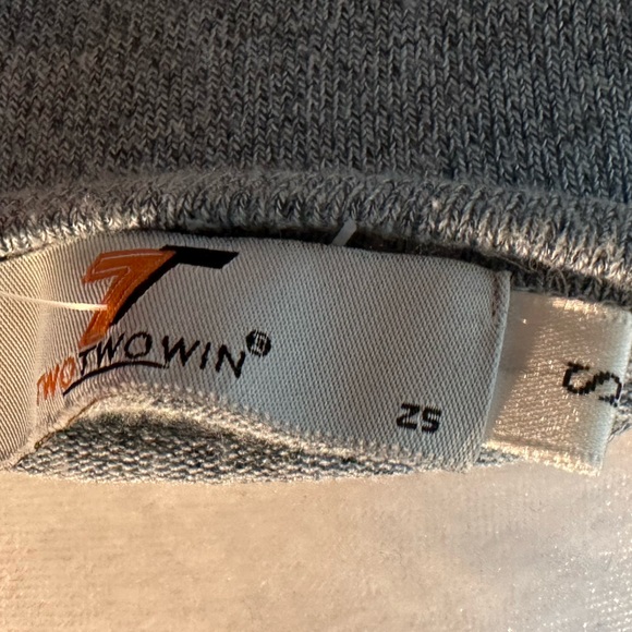 Twotwowin multicolored, short sleeve knit top, size small, smoke free home - Picture 2 of 3